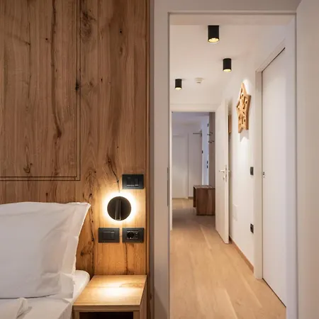 Ξενοδοχείο με διαμερίσματα Contrin Canazei