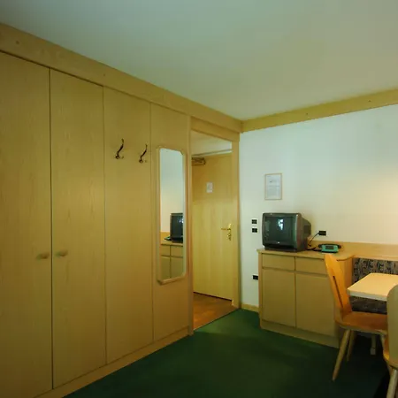 Contrin Aparthotel