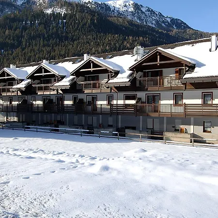 Contrin Aparthotel Canazei