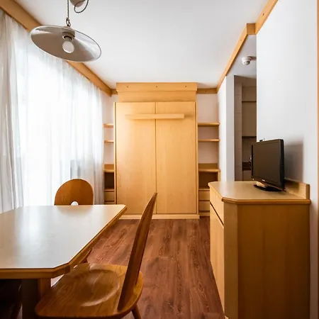 Contrin Aparthotel